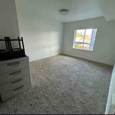 ROOM FOR RENT Mill creek WA