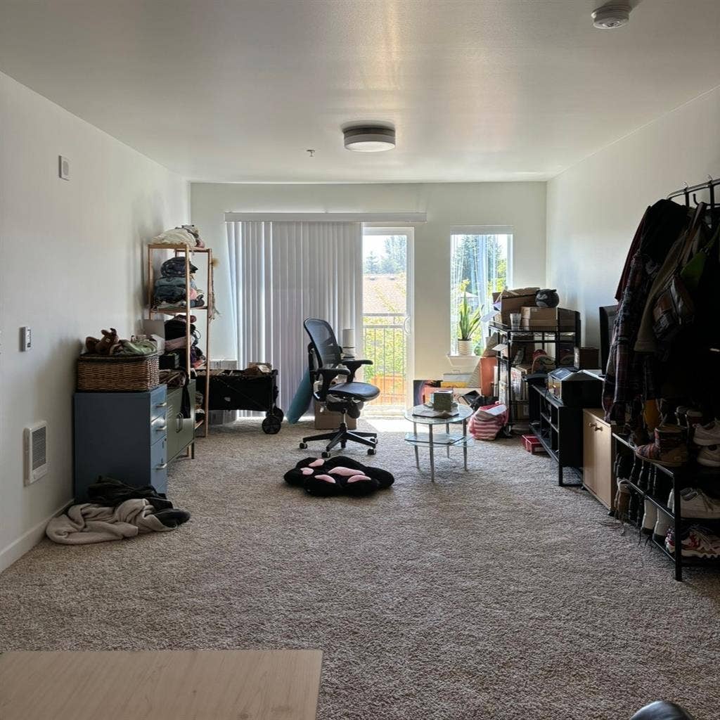 ROOM FOR RENT Mill creek WA