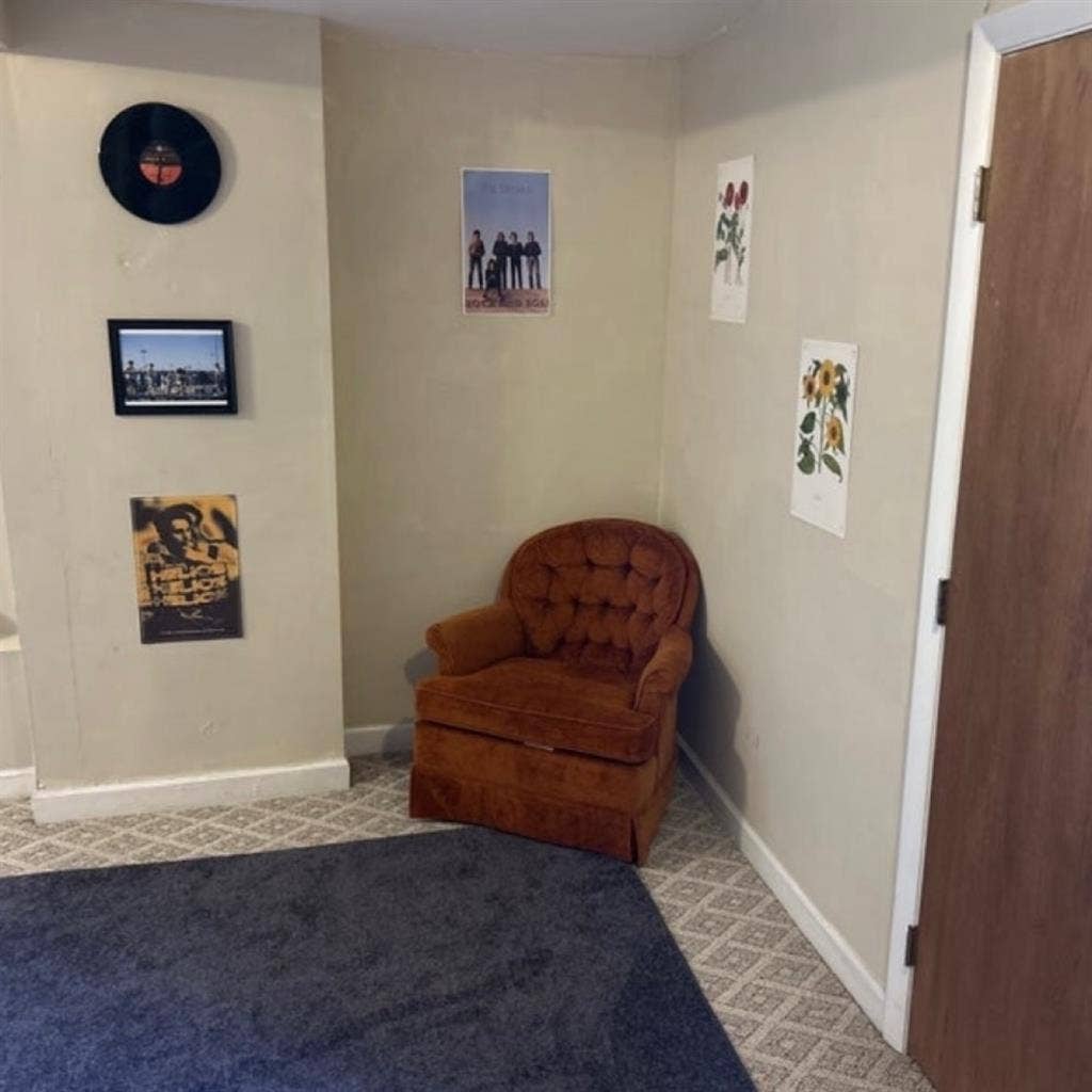 Spacious room in Humboldt Parkk