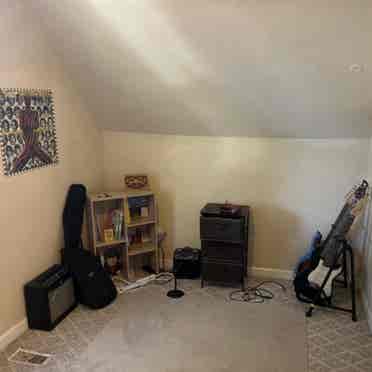 Spacious room in Humboldt Parkk