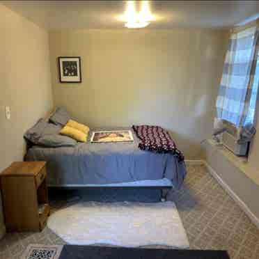 Spacious room in Humboldt Parkk