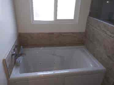 Master Bd Lrg En-Suite Jacuzzi Tub&