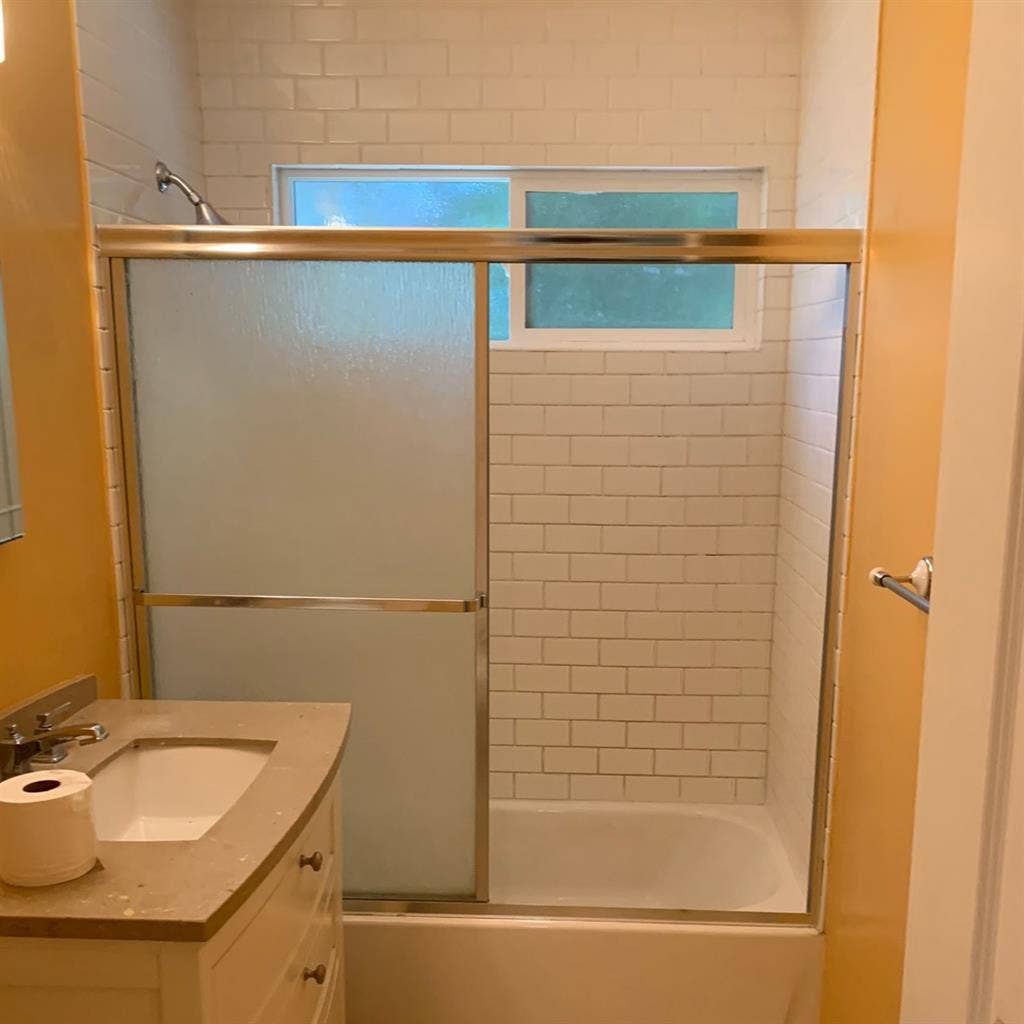 Roommate Needed in Noho!