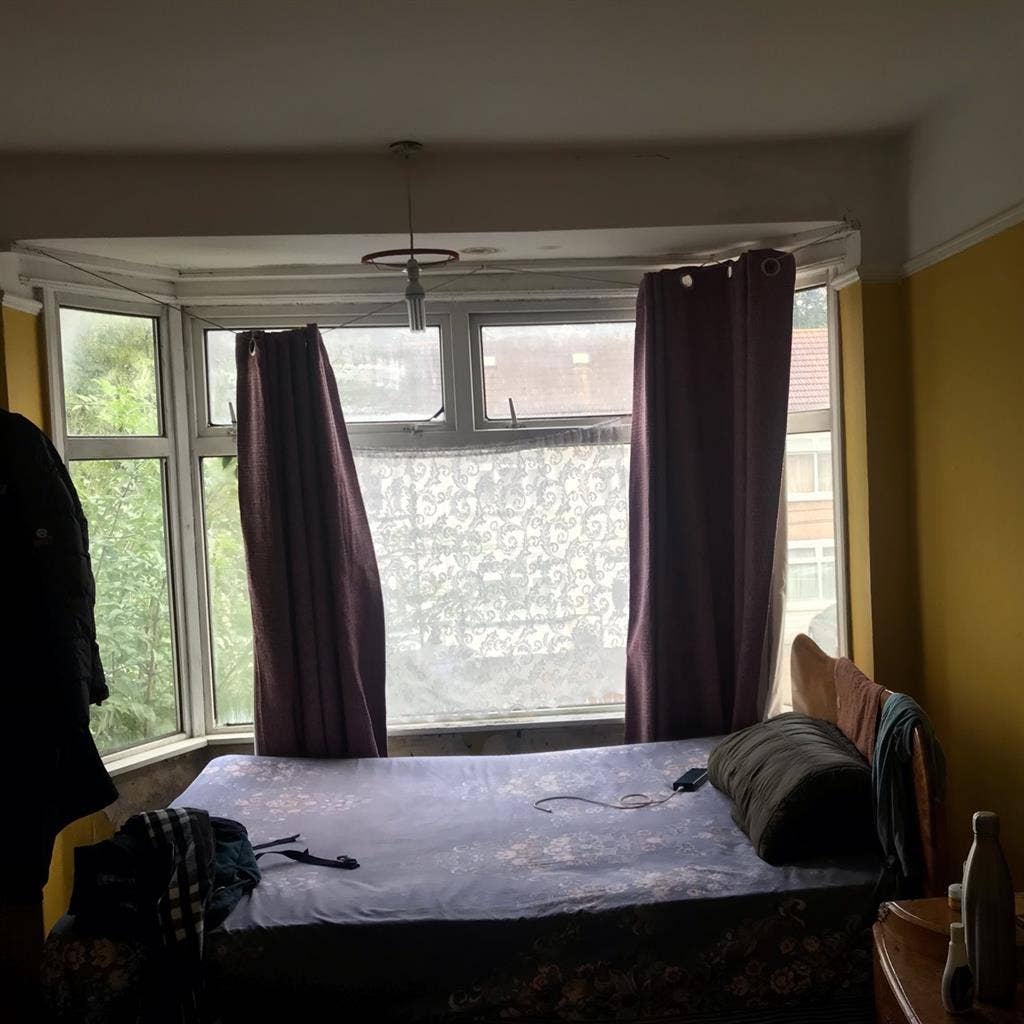 Looking for someone for roomshare