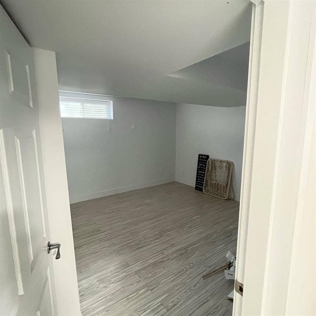 Newly 
Langley basement for rent