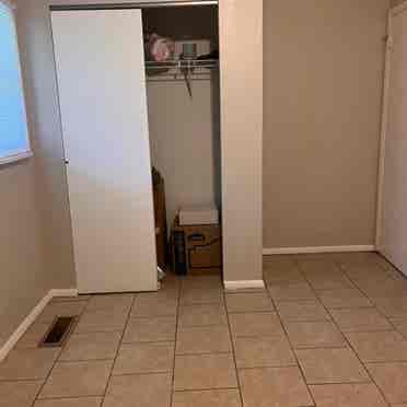 Room for rent in Eagledale