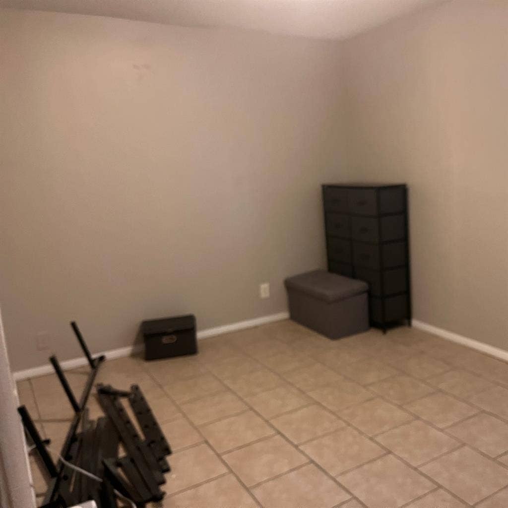 Room for rent in Eagledale