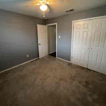 1 room for rent (all girls house)