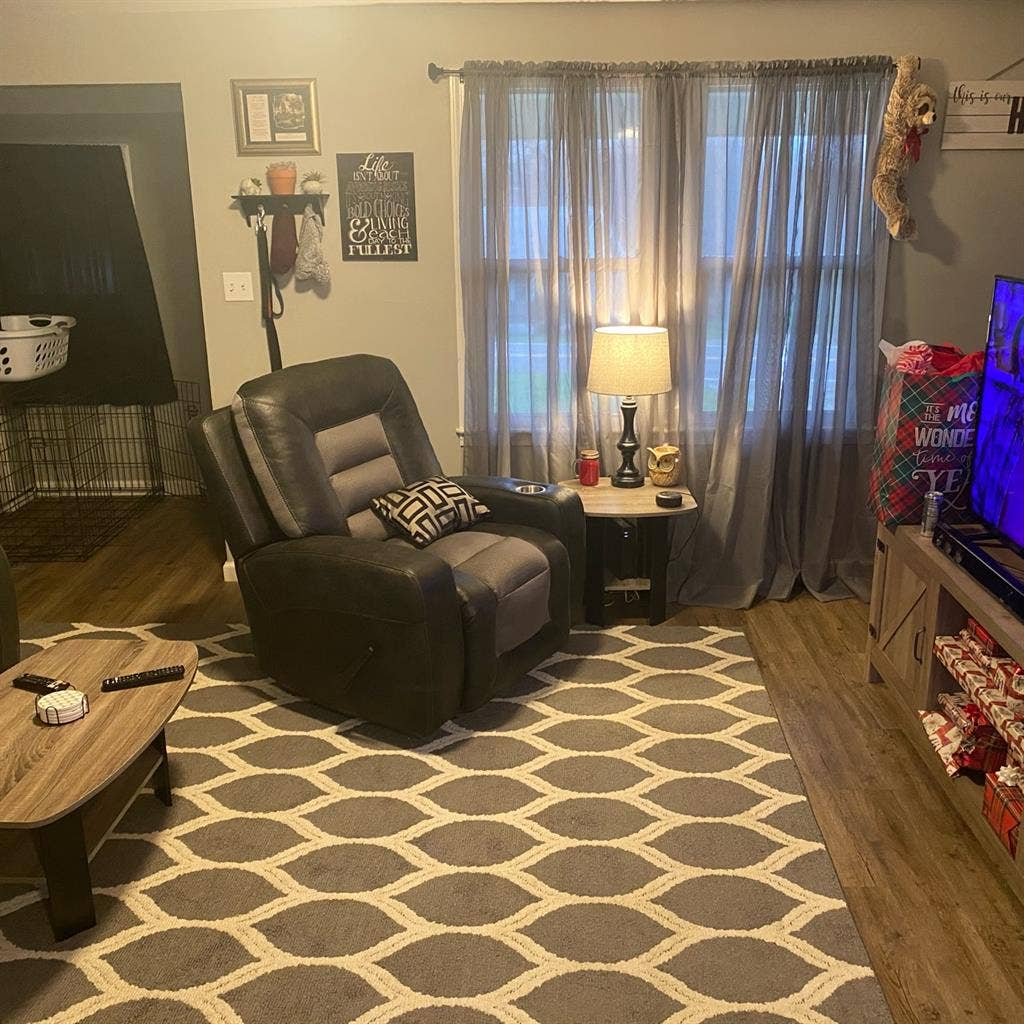 Canton/East canton- roommate wanted