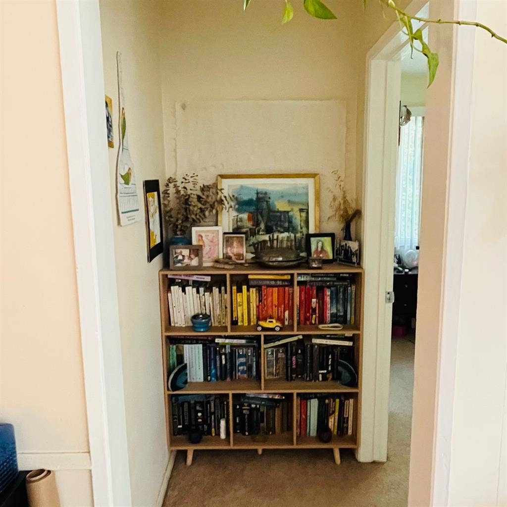 Charming Room in Cute Apartment