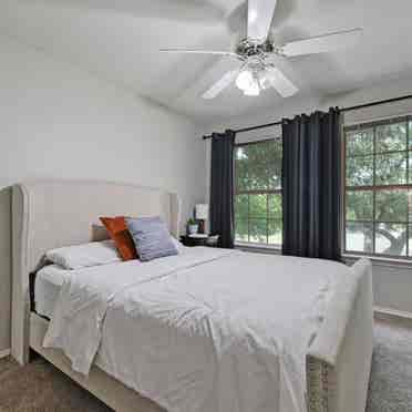 1 Bedroom in South Austin Home