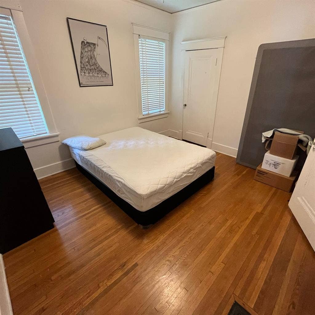 Room for Rent in West Nashville!