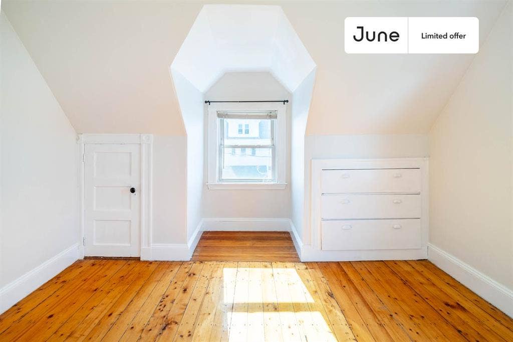 7 BR in Boston