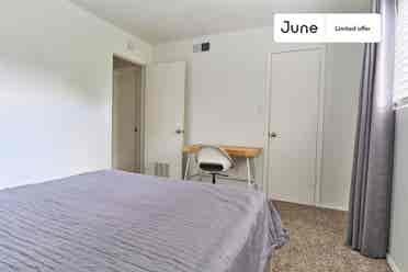 2 BR in Austin