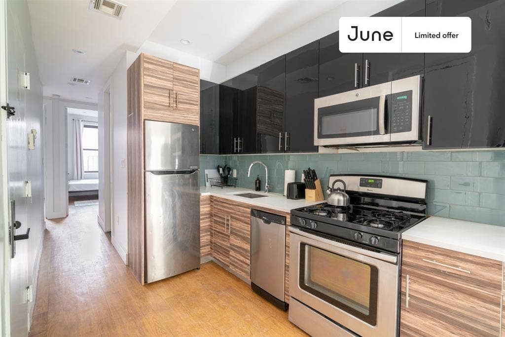 3 BR in New York City