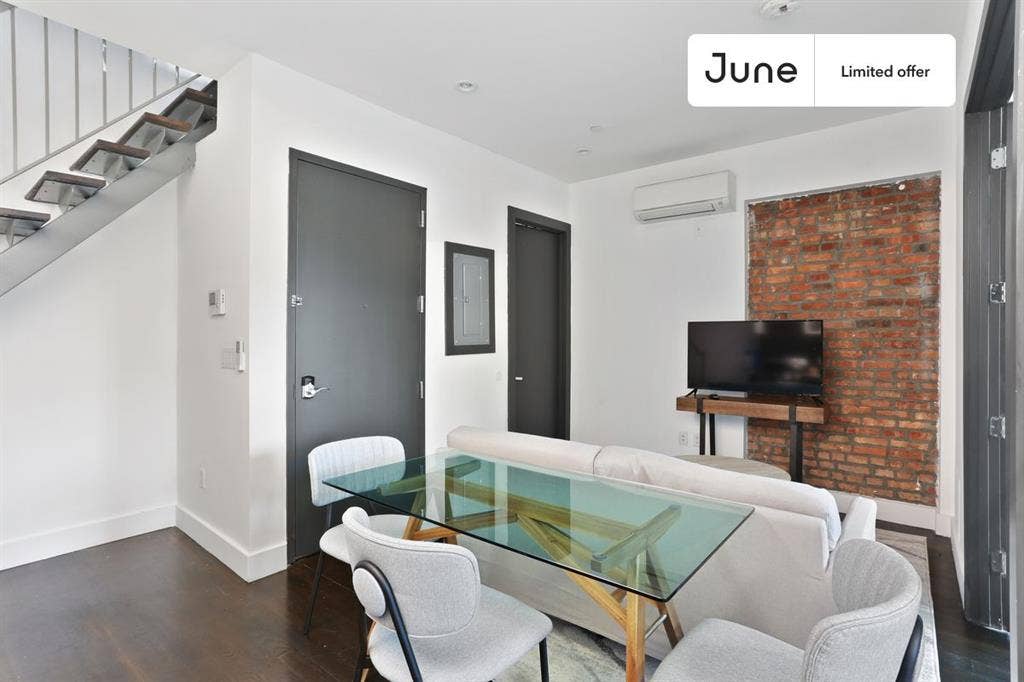 4 BR in New York City