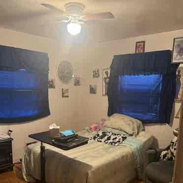 Bedroom for rent