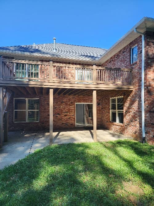 Large living area-Walk Out Basement