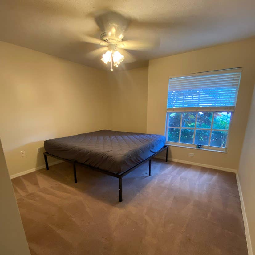 Bedroom in land o lakes area