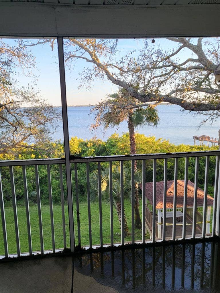 Private Bed/Bath, Walk-In, Bay View