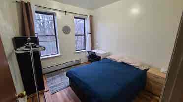 Furnished private room in a 3BR!