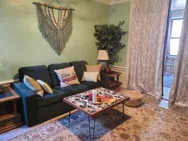 Furnished private room in a 3BR!