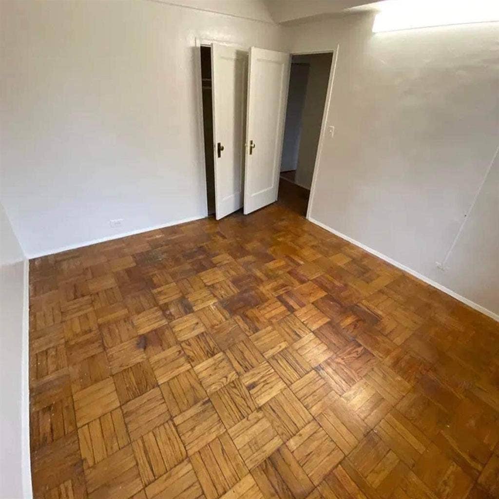 One room rent in a shared apartment