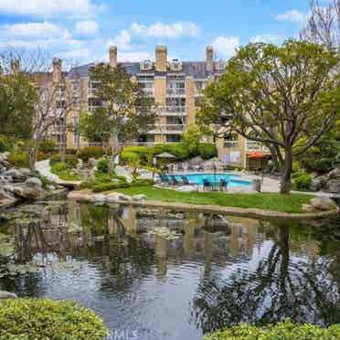 Gorgeous resort like condo!