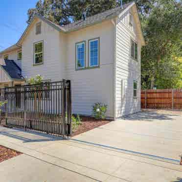 bath Home in Sacramento