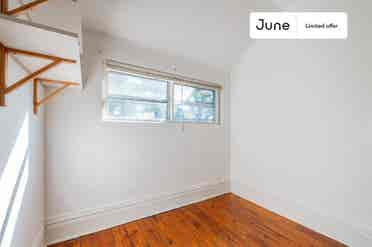 2 BR in Chicago