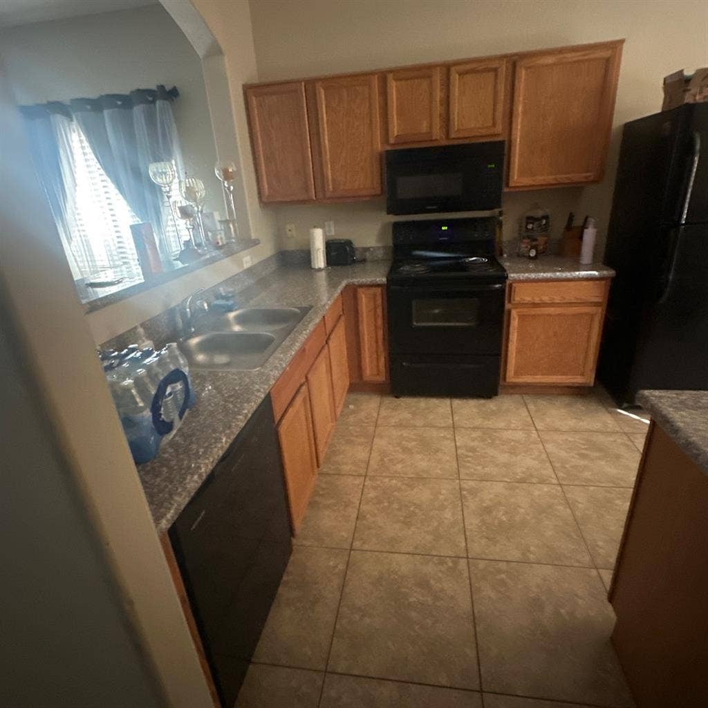 1 BD private BTH, 7th Ave/Southern