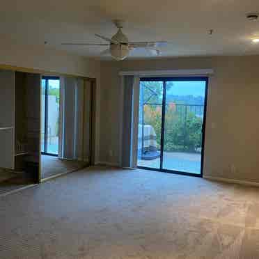 Encinitas: large bedroom/bath