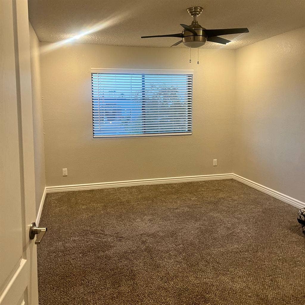 Roommate wanted or Lease take over