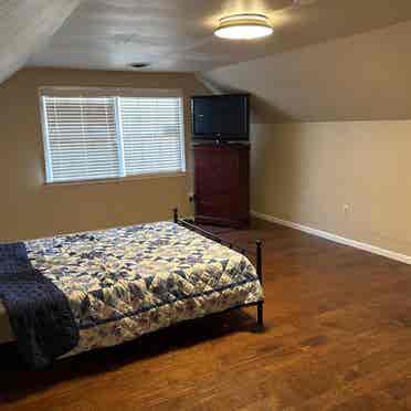 Spacious Room for Rent