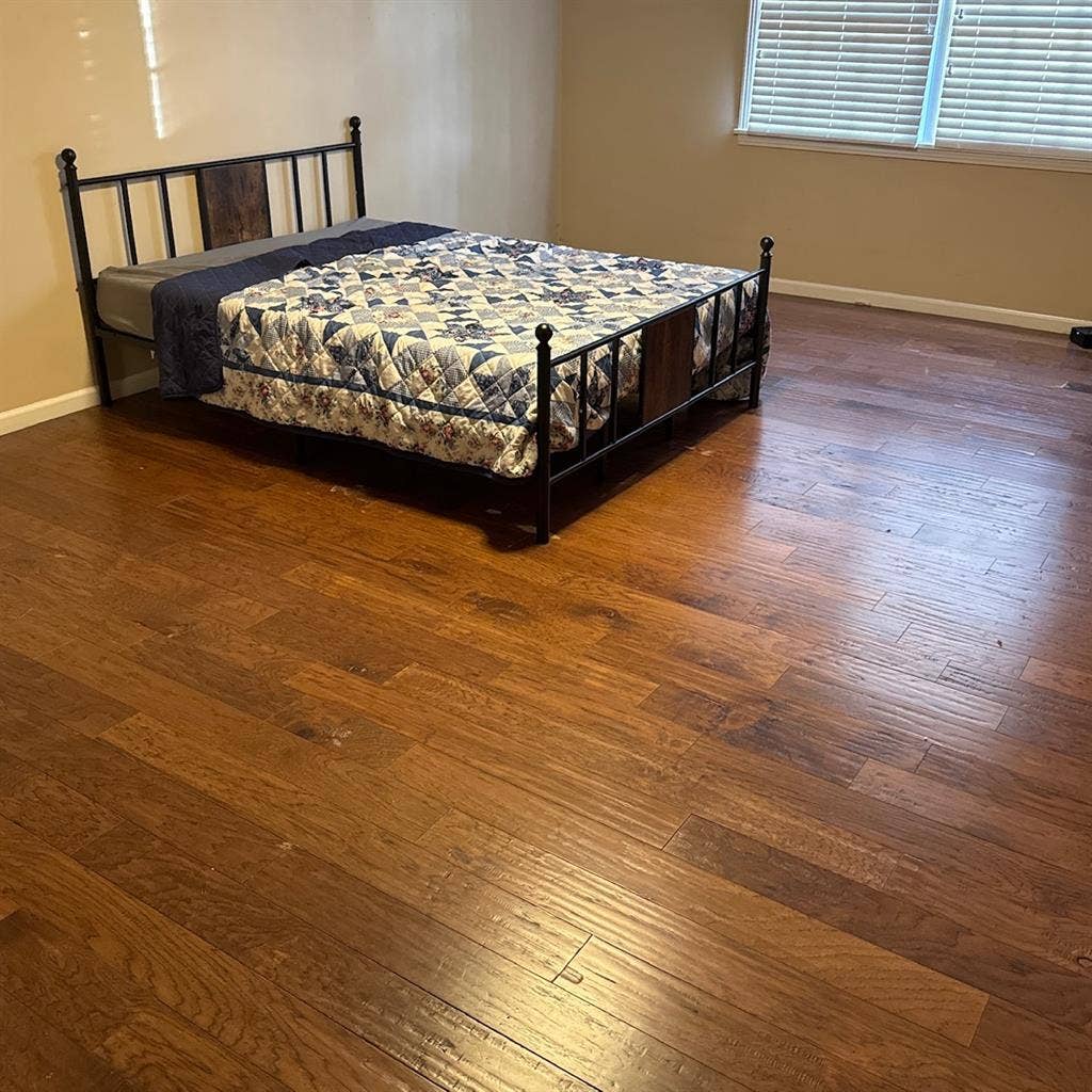 Spacious Room for Rent