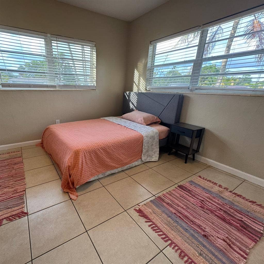 Private rental room- Ft Lauderdale