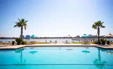 Daytona Beach Skyrise water view co