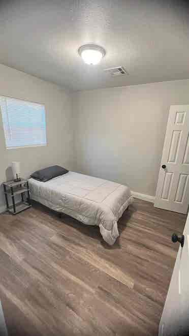 Clean and Safe Room for Rent