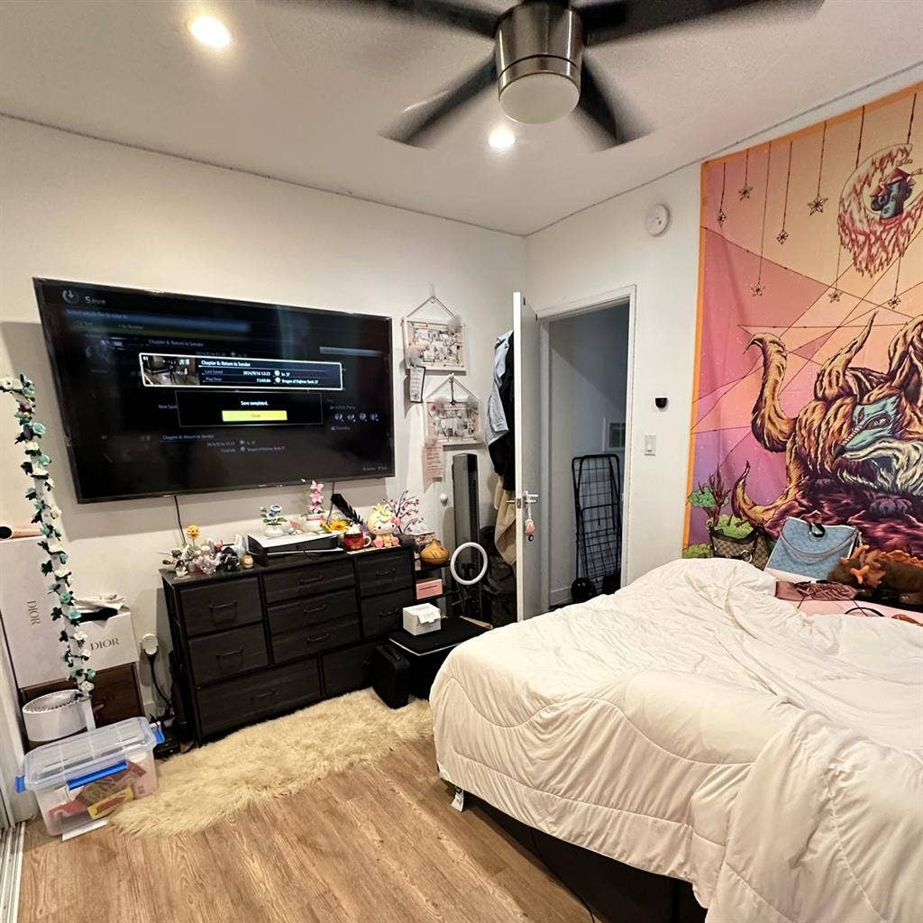 Room for Rent in Los Angeles