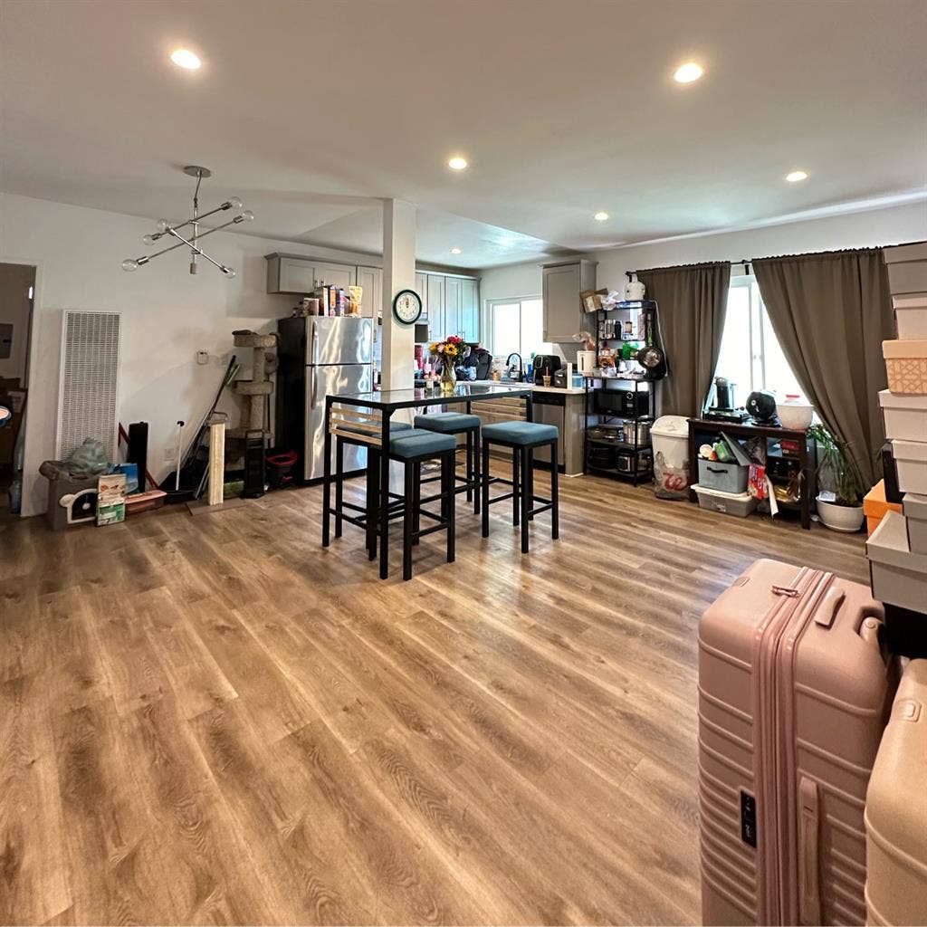 Room for Rent in Los Angeles