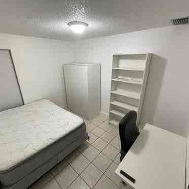 Furnished Room near Doral & Gables