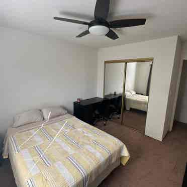 Bedroom in the Heart of Glendale.