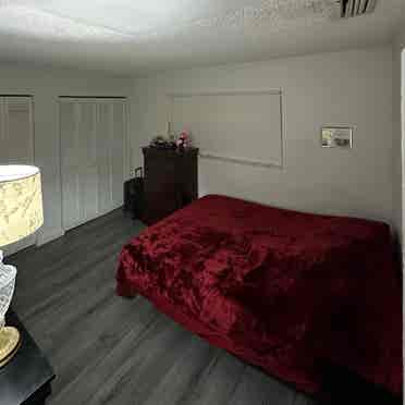 Room in Oakland park