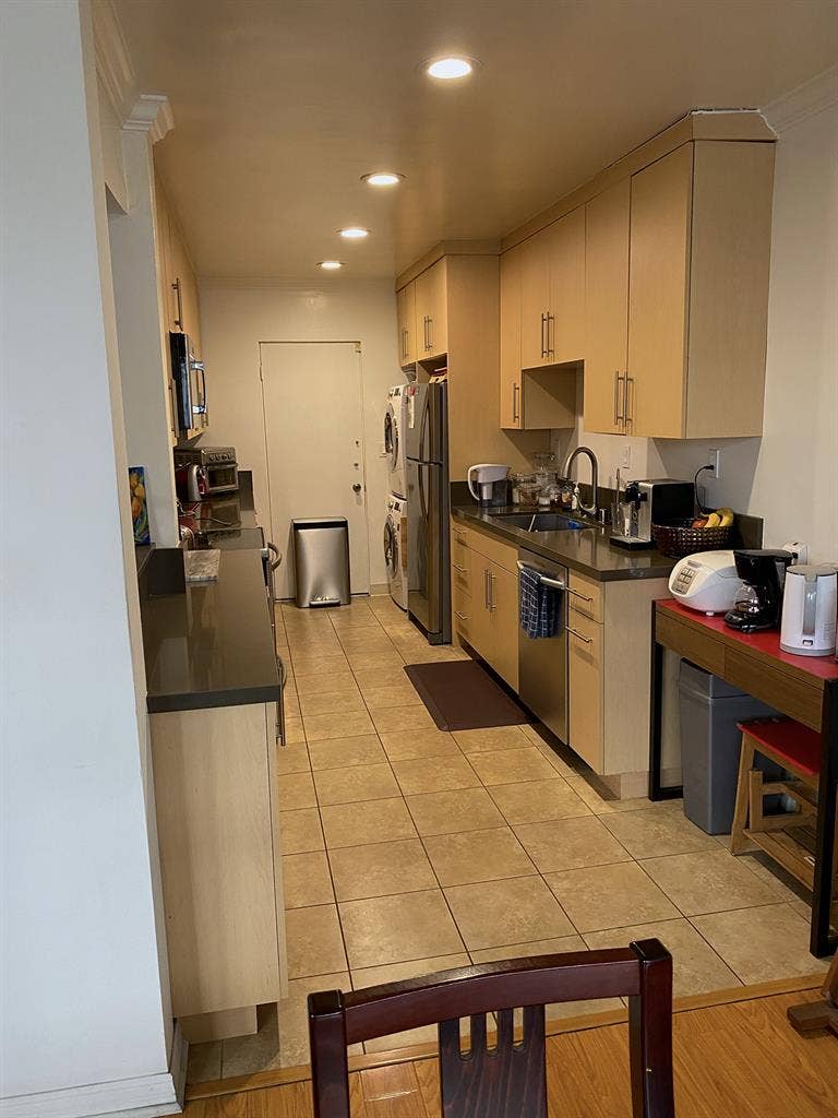 Room for rent in West Hollywood