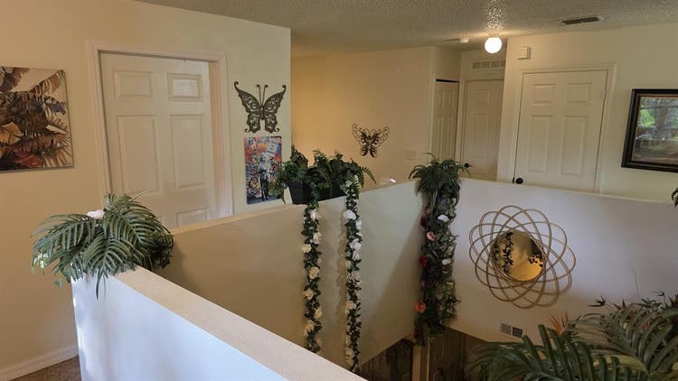 Very nice room for FEMALE ONLY