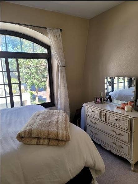 Bedroom & Shared bath in Playa del