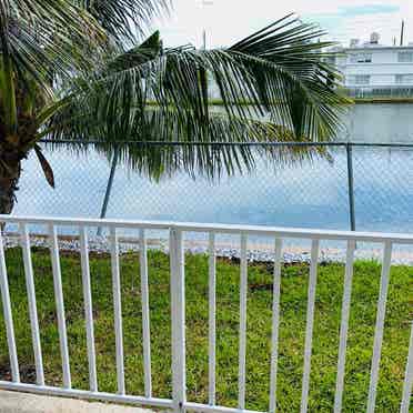 Waterfront Apt. in Miami Beach!