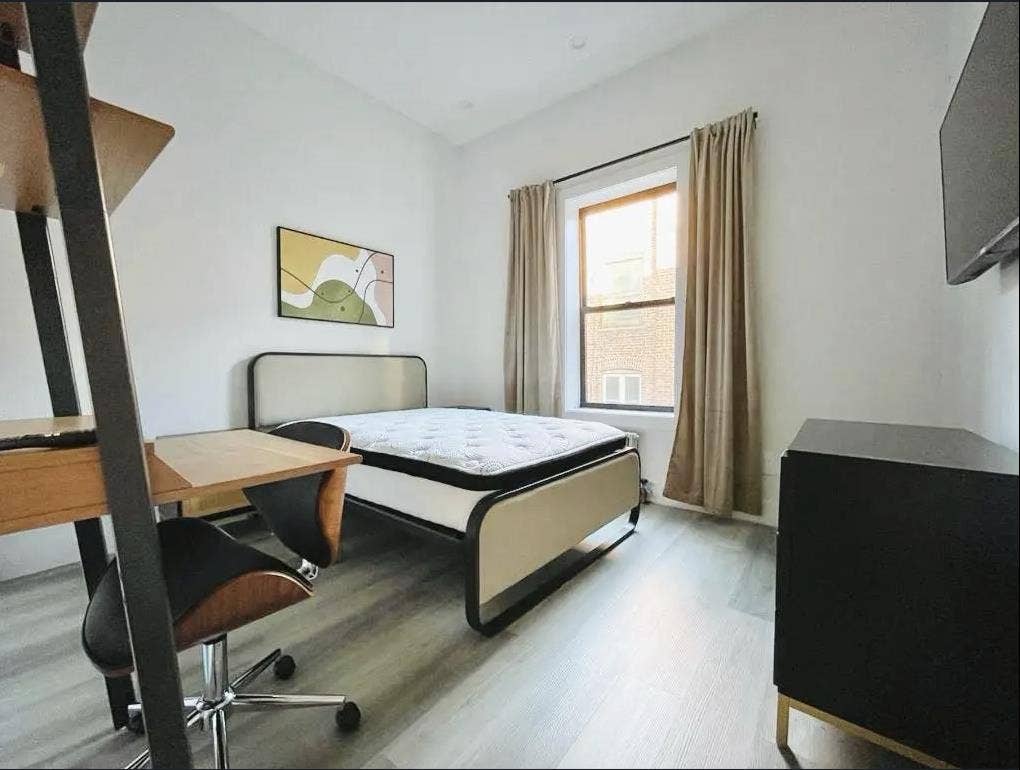 Furnished Room in Crown Heights