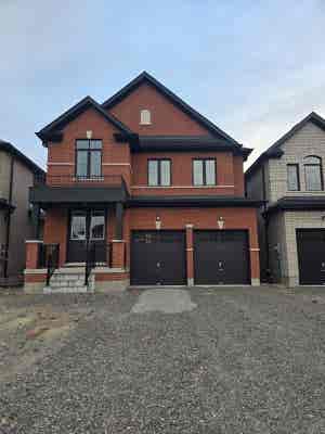 Brand new house in Lindsay