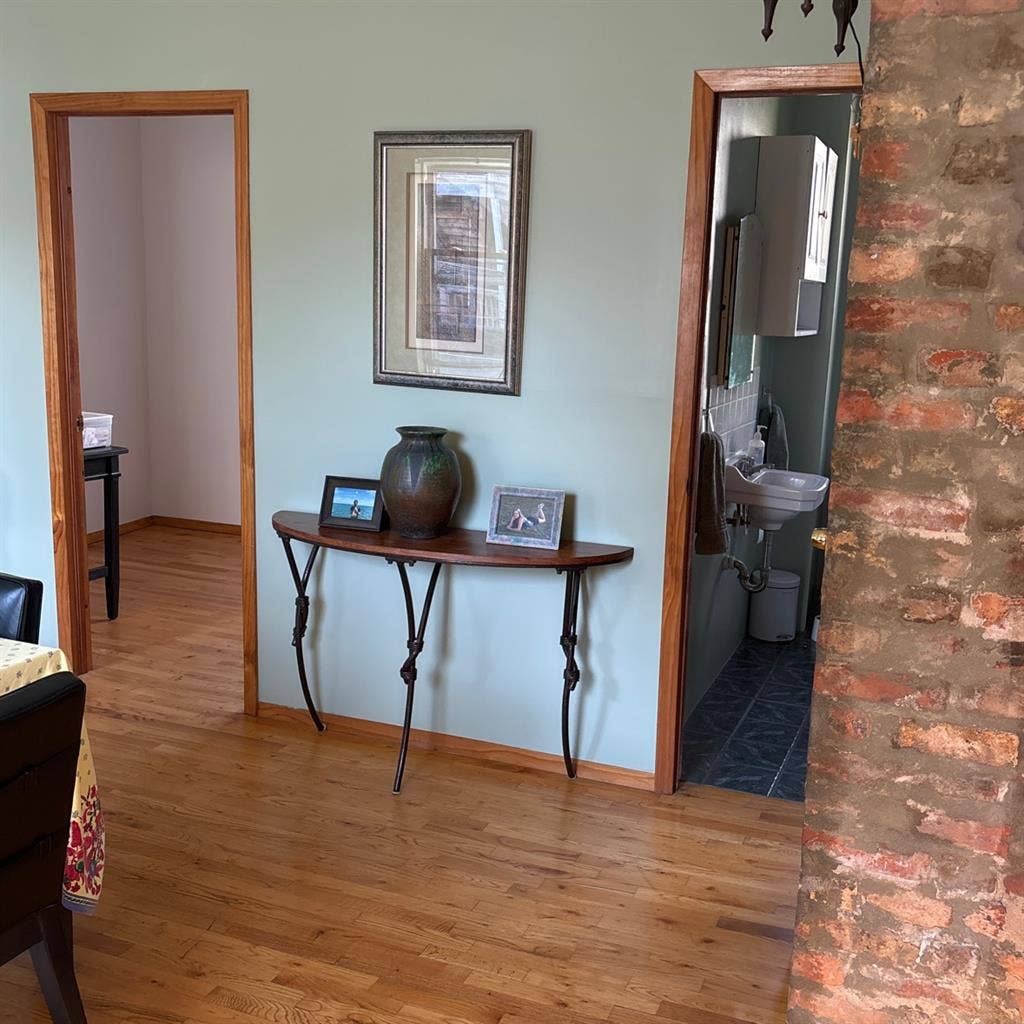 Looking for a roommate in West Town